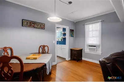 705 W San Antonio Street, Victoria, TX 77901 - Photo 6