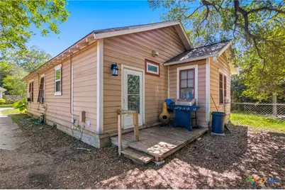 705 W San Antonio Street, Victoria, TX 77901 - Photo 18