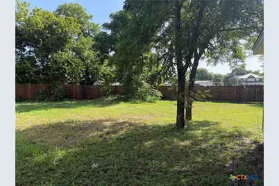 103 S Walnut Street, Lampasas, TX 76550 - Photo 18