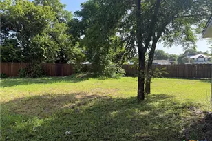 103 S Walnut St, Lampasas, TX 76550 - Photo 18