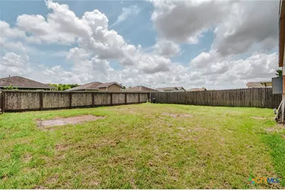 811 E Mesquite Lane, Victoria, TX 77901 - Photo 18