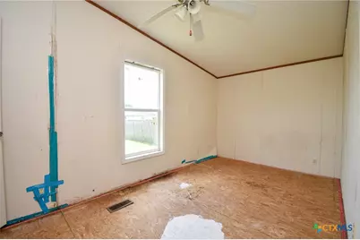 811 E Mesquite Lane, Victoria, TX 77901 - Photo 10