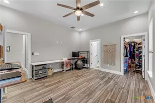 824 Woodland Hills Dr, Marble Falls, TX 78654 - Photo 10