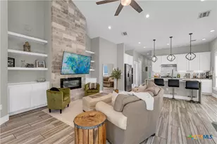 824 Woodland Hills Dr, Marble Falls, TX 78654 - Photo 20