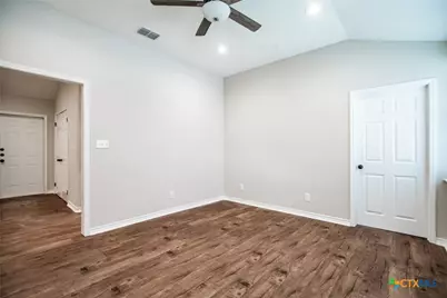 801 & 803 S Main Street, Victoria, TX 77901 - Photo 2