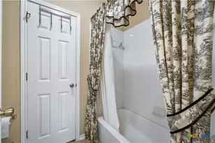 767 San Luis, New Braunfels, TX 78132 - Photo 6