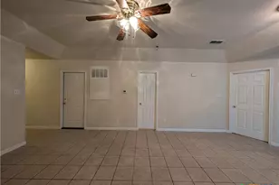 956 Misty Acres Dr, New Braunfels, TX 78130 - Photo 4