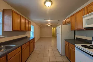 956 Misty Acres Dr, New Braunfels, TX 78130 - Photo 10