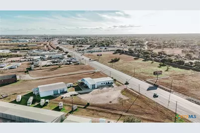13102 N Navarro, Victoria, TX 77904 - Photo 10