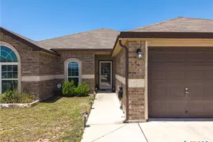 6801 Black Springs Dr, Killeen, TX 76549 - Photo 2