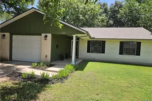 1225 W Coll St, New Braunfels, TX 78130 - Photo 2