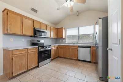 560 Hollow Road, Killeen, TX 76542 - Photo 8