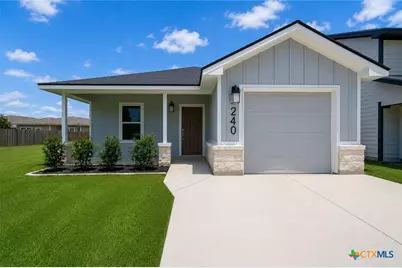 240 West Martindale, Seguin, TX 78155 - Photo 1