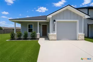 240 West Martindale, Seguin, TX 78155 - Photo 1