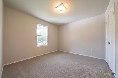 240 West Martindale, Seguin, TX 78155 - Photo 8