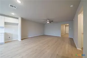 240 West Martindale, Seguin, TX 78155 - Photo 16