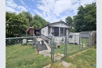 424 Christopher Drive #B, Eddy, TX 76524 - Photo 2