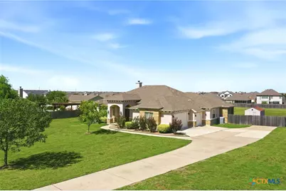 120 W Vienna Drive, Hutto, TX 78634 - Photo 4