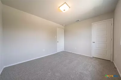304 West Martindale St, Seguin, TX 78155 - Photo 16