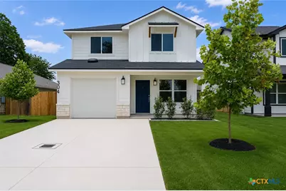 304 West Martindale St, Seguin, TX 78155 - Photo 2
