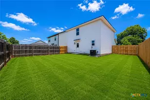 304 W Martindale St, Seguin, TX 78155 - Photo 28