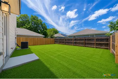 304 West Martindale St, Seguin, TX 78155 - Photo 26