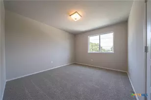 304 W Martindale St, Seguin, TX 78155 - Photo 18