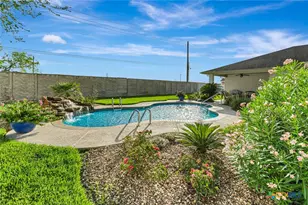 109 Ridge View, Victoria, TX 77904 - Photo 2