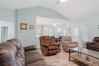200 Bella Vista Street, Victoria, TX 77905 - Photo 4
