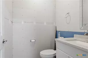 200 Bella Vis St, Victoria, TX 77905 - Photo 34