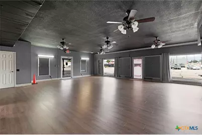 728 W Veterans Memorial Boulevard, Killeen, TX 76541 - Photo 8