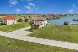 597 W Lago Loop Rd, Port O'Connor, TX 77979 - Photo 8