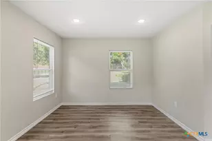 1115 W Avenue I, Temple, TX 76504 - Photo 10