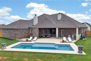 500 Oak Dr, Troy, TX 76579 - Photo 2