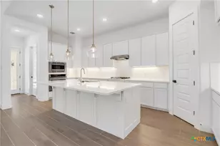 1421 Escarpment, New Braunfels, TX 78132 - Photo 10