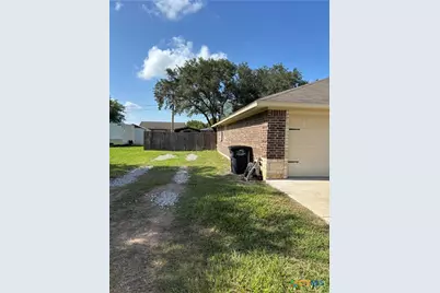 106 Owl Road, Victoria, TX 77905 - Photo 4