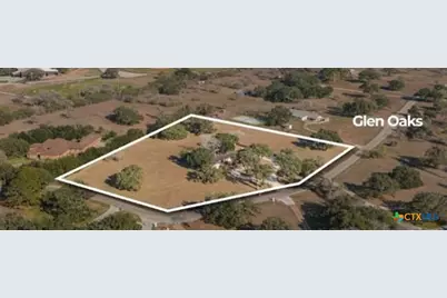 404 Glen Oaks Ln, Cuero, TX 77954 - Photo 2