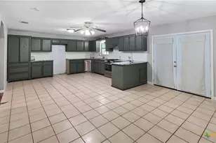 82 Bayou Dr, Port Lavaca, TX 77979 - Photo 8