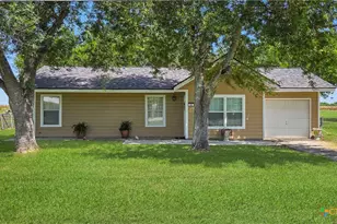 82 Bayou Dr, Port Lavaca, TX 77979 - Photo 2