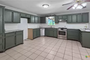 82 Bayou Dr, Port Lavaca, TX 77979 - Photo 6