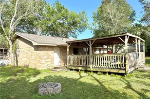 1209 Cobb St, Edna, TX 77957 - Photo 34