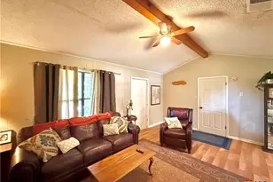 1209 Cobb St, Edna, TX 77957 - Photo 8