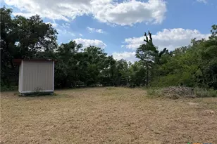 500 6th St, Cameron, TX 76520 - Photo 6