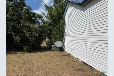 500 6th Street, Cameron, TX 76520 - Photo 4