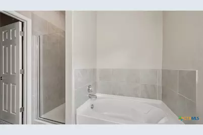 140 Fabarm Lane, New Braunfels, TX 78130 - Photo 16