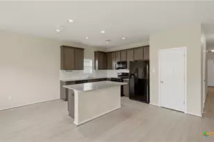 140 Fabarm Ln, New Braunfels, TX 78130 - Photo 8