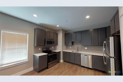 311 Craddock Avenue #102, San Marcos, TX 78666 - Photo 4