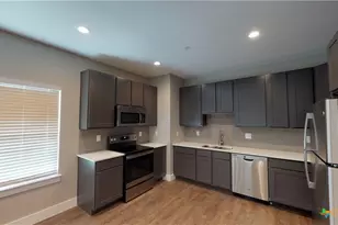 311 Craddock Ave, San Marcos, TX 78666 - Photo 4