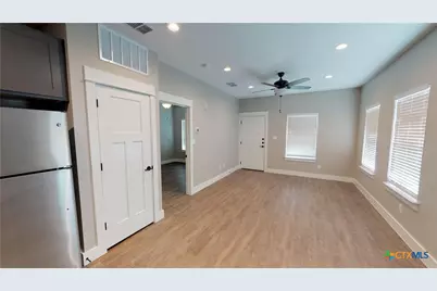 311 Craddock Avenue #102, San Marcos, TX 78666 - Photo 8
