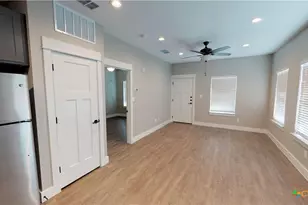311 Craddock Ave, San Marcos, TX 78666 - Photo 8